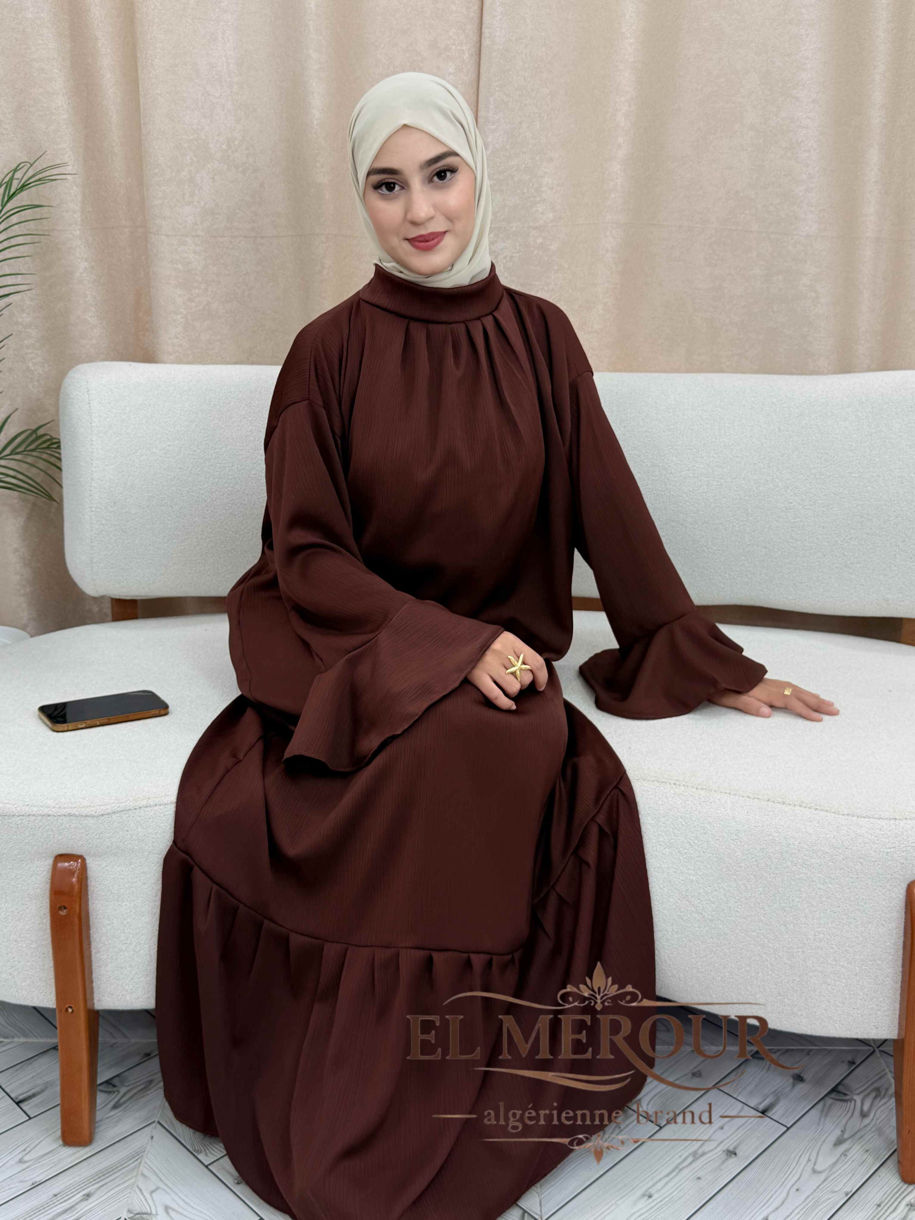 Robe modest volant