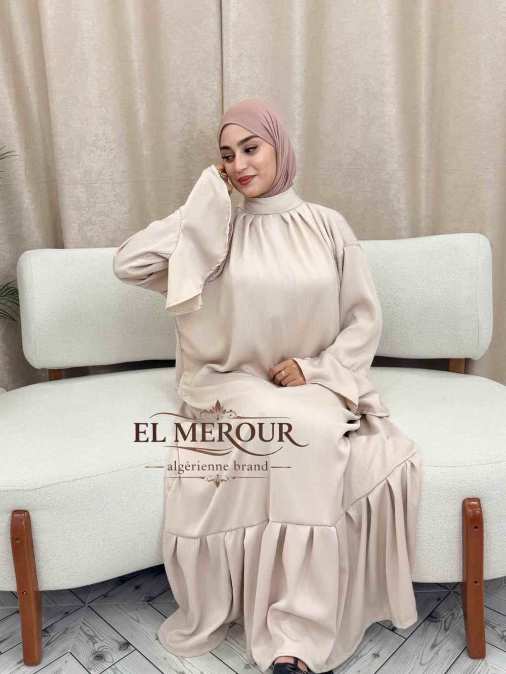 Robe modest volant