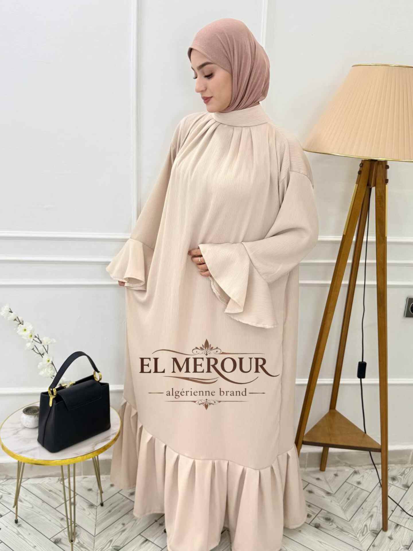 Robe modest volant